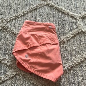 selling rare lululemon speed ups!🍑🧡